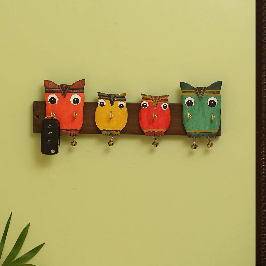 Owl Family Home Decorative Wooden Key Holder (6 Hooks, Mango Wood) Key Hanger for Wall Decor Keychain, Key Stand